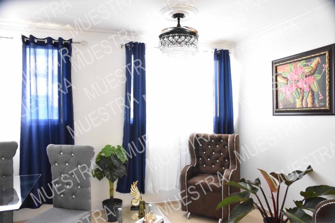 Apartamento En La Carreras Proximo Al Monumento ซานติอาโก เด ลอสกาบาเญโรส ภายนอก รูปภาพ